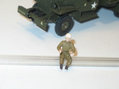 R03 dinky toys soldat - r03, toys,
