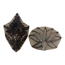 Ancien tampon / matrice ancien en bois sculpté à la main motif fer gaufré imp...