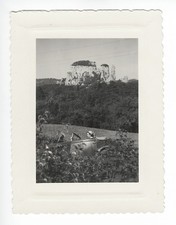 G714 Voiture Peugeot? décapotable. Tour St Jacques France 1950. Photo argentique