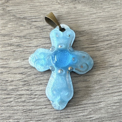 Pendentif croix émail bleu