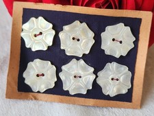 Rare petite plaque boutons