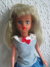 jolie poupée Susi Estrela