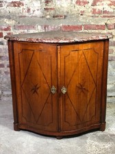 Encoignure galbée en