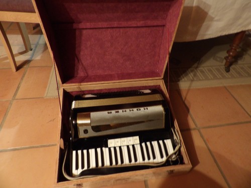 Accordéon hohner touches - accordéon,