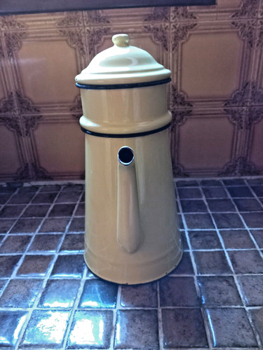 Ancienne cafetiere emaillee - cafetiere,