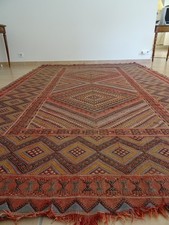 ANCIEN GRAND TAPIS EN LAINE TISSE MAIN EN PLUSIEURS MORCEAUX FIN 19EME