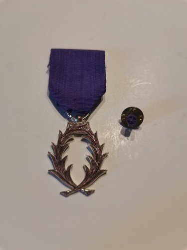 Médaille palmes académiques - palmes,