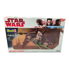 sympa boite neuve revell maquette 03613   vaisseau  ( star Wars   )