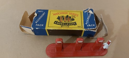 Pompe essence esso matchbox - essence,