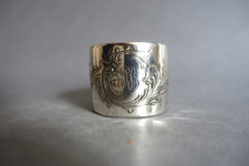 Ancien rond de serviette