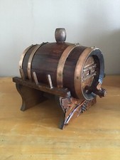 ANCIEN PETIT TONNELET DE TABLE