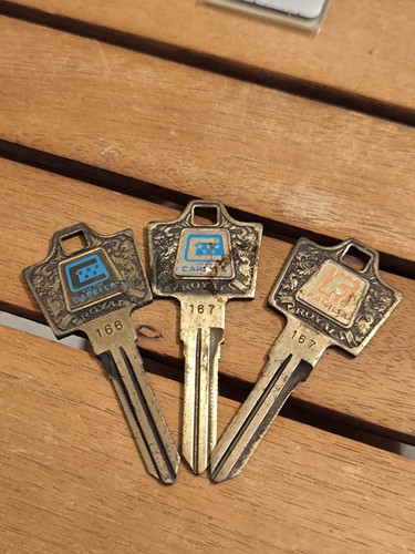 Rare jdm royal clover key - royal,