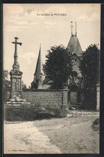 Old postcard Peppers, Calvary in front of the church and the stone wall 