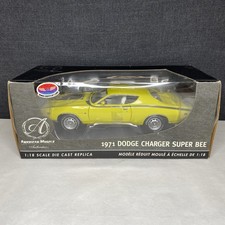 Ertl American Muscle 1971 Dodge Charger Super Bee Yellow 1/18 Scale Supercar