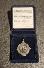 bibendum michelin medaille