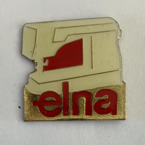Pin couture machine - pin's, à