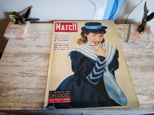 Paris match 257 - paris, février