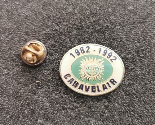 Pin 1962 1992 caravane - pin's,
