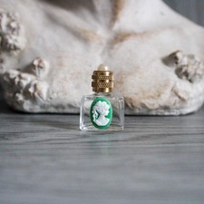 3 cm de haut, Petite bouteille