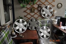 4x GENUINE DACIA WHEEL CENTRE CAP 15" SILVER DOKKER LODGY LOGAN 8200789771