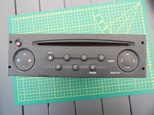 AUTORADIO  LECTEUR CD  "