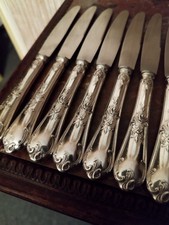 11 Couteaux à Entremets à Décor Floral et Feuillages en Métal Argenté