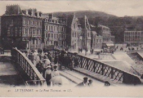 Old postcard le treport - postcard, --