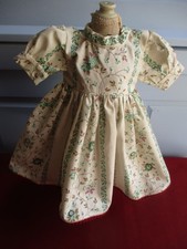 ROBE  TISSU FLEURI ET GALON