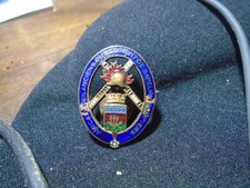 ANCIEN INSIGNE:AMICALE DES