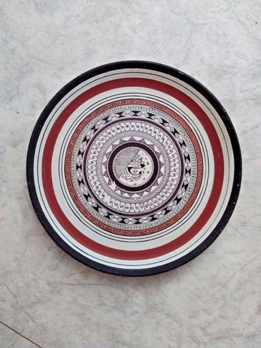 Assiette murale décorative - , en