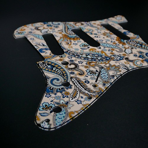 Pickguard fender strat - pickguard,