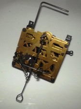 1 mécanisme de coucou Regula 25 A.  pour pièces. Ne fonctionne pas