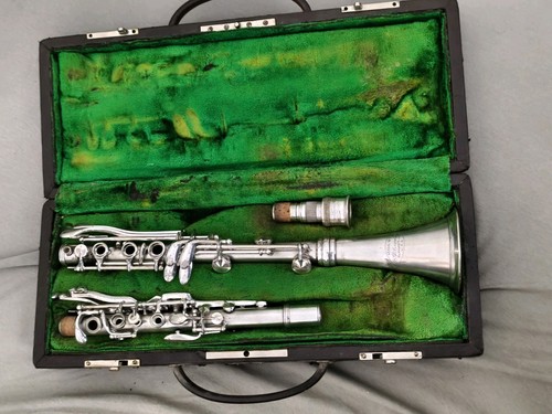 Clarinet conn 524n - cg,