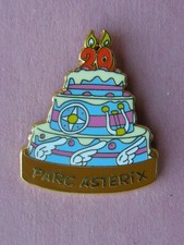 pin's ASTERIX - 20 ANS DU PARC