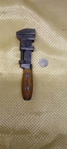 Old tool outil ancien - old,