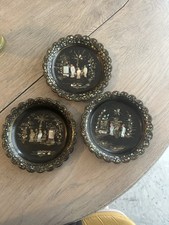 Lot 3 assiettes bois laqué