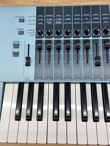 Yamaha motif xs7 synthesizer - motif,