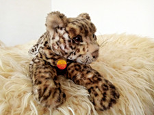 Large Steiff Leopard Molly Plush with Button and Flag 0390/50
