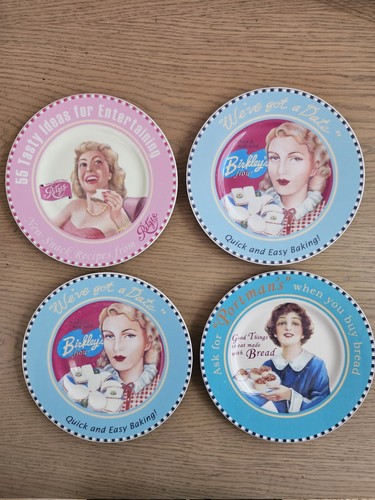 Lot assiettes à - 4, dessert