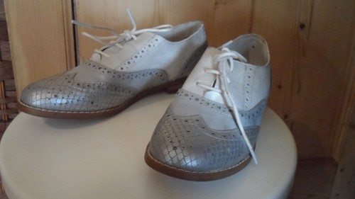 Derbies bicolores blanc - , et