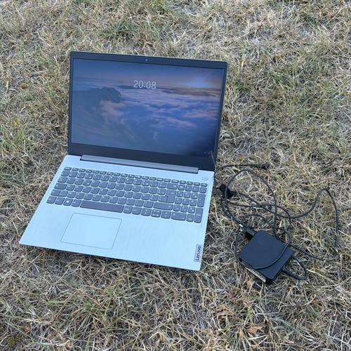 Ordinateur portable gris