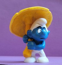 ** RARE FIGURINE SCHTROUMPF