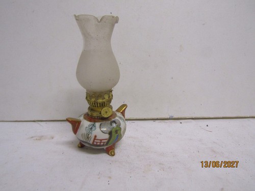 Ancienne petite lampe - ancienne, a