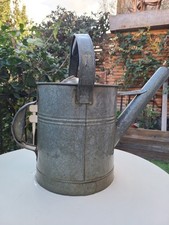 Ancien arrosoir en zinc début