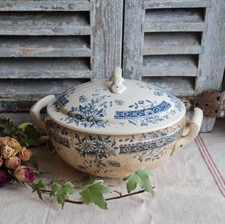 ANCIENNE SOUPIERE TERRE DE FER