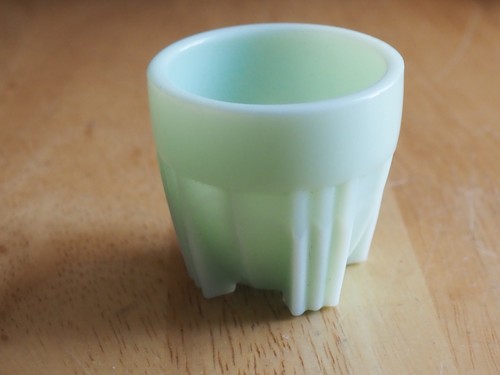Ancien coquetier 1940 - ,, opaline