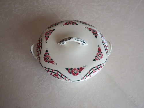 Ancienne petite soupière ou - ,