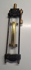 Ancien Appareil De Mesure  Instrument de mesure en millimètres d'eau