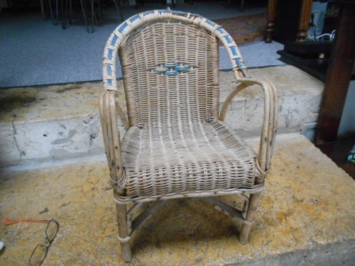 Ancienne petite chaise enfant - ancienne,