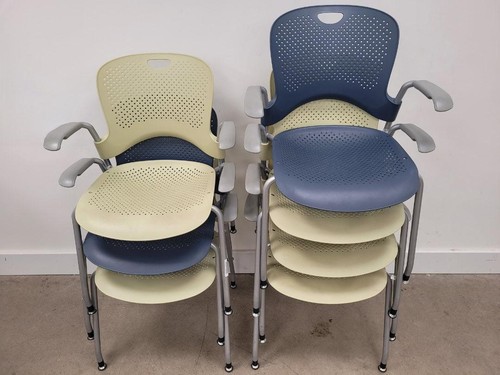 Chaises à accoudoirs - À,